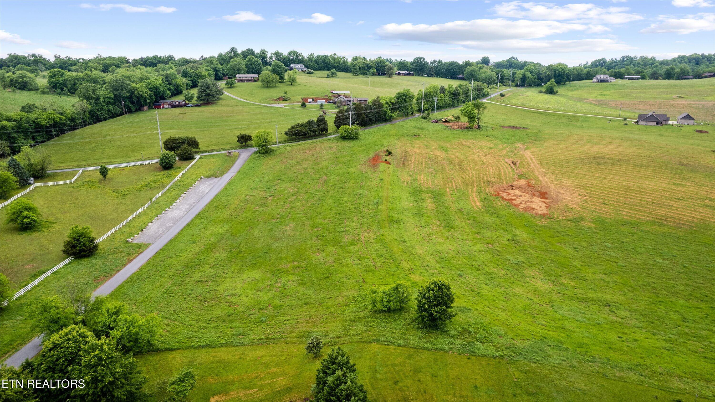 Kelly Lane Kodak, TN 37764 - Photo 6 of 12 29-0 Kelly Lane Edit05