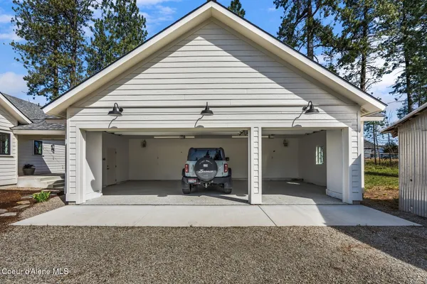 $898,500 | 509 3rd Street, Priest River, ID 83856