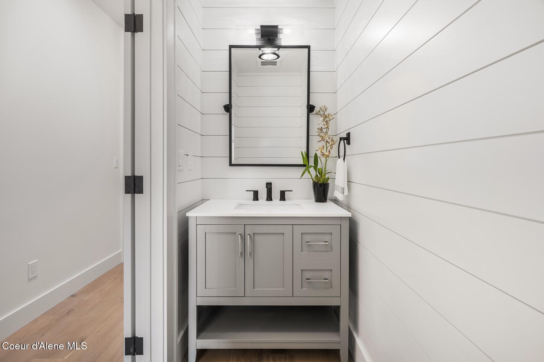 509 3rd Street Priest River, ID 83856 - Photo 45 of 96 Pottery Barn Vanity