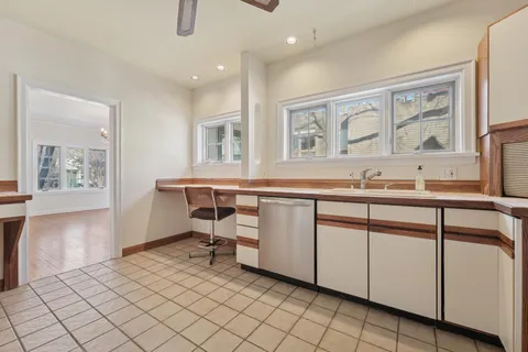 $599,000 | 1721 Humboldt Avenue South, Minneapolis, MN 55403