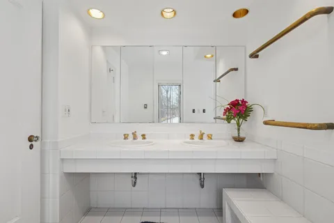 $599,000 | 1721 Humboldt Avenue South, Minneapolis, MN 55403