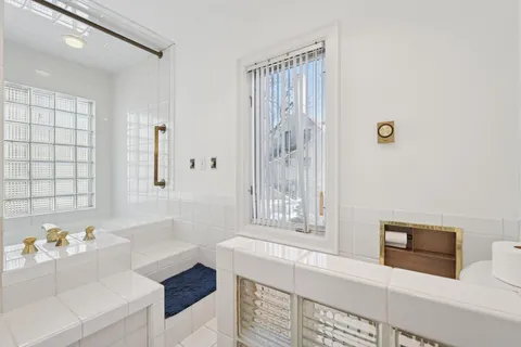 $599,000 | 1721 Humboldt Avenue South, Minneapolis, MN 55403