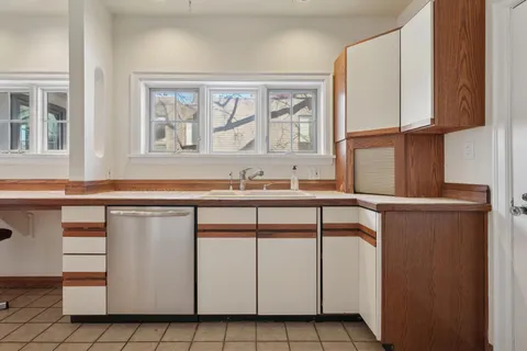 $599,000 | 1721 Humboldt Avenue South, Minneapolis, MN 55403