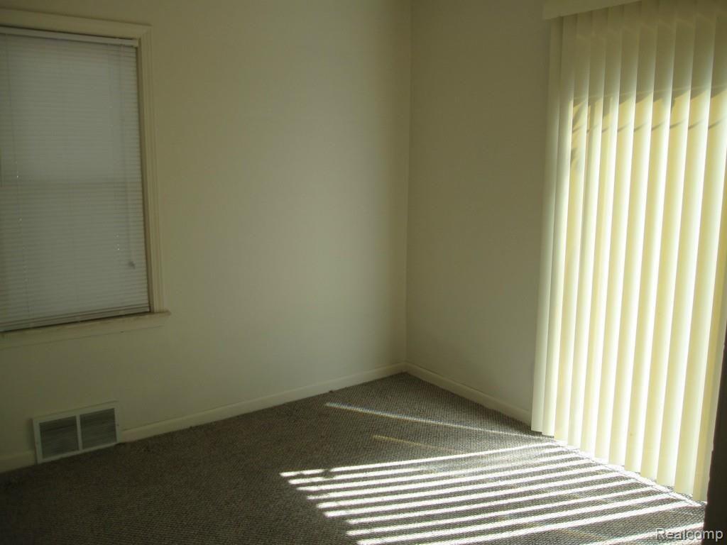 4345 Columbus Street Wayne, MI 48184 - Photo 11 of 26 Bedroom with deck access!