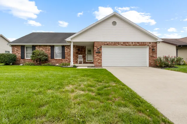 $259,900 | 3847 Bonaventure Drive, Columbus, IN 47203
