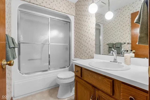 $259,900 | 3847 Bonaventure Drive, Columbus, IN 47203