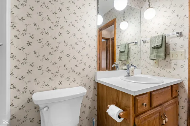 $259,900 | 3847 Bonaventure Drive, Columbus, IN 47203