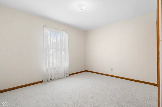 $259,900 | 3847 Bonaventure Drive, Columbus, IN 47203