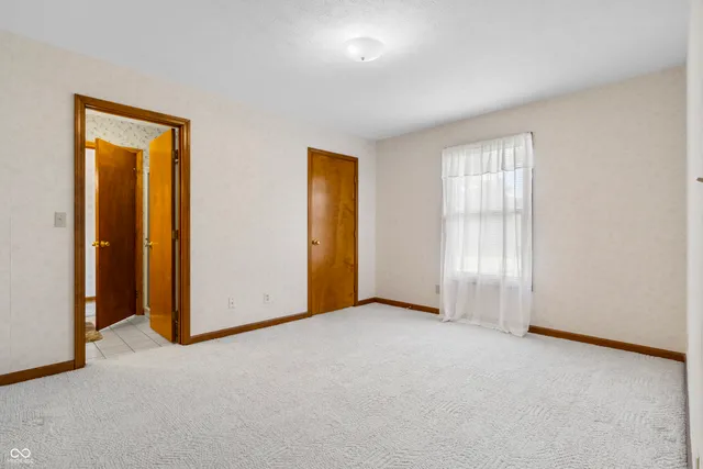 $259,900 | 3847 Bonaventure Drive, Columbus, IN 47203