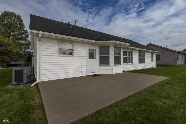 $259,900 | 3847 Bonaventure Drive, Columbus, IN 47203