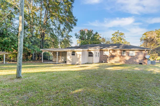 $194,900 | 1136 Lakeshore Drive, Orangeburg, SC 29115