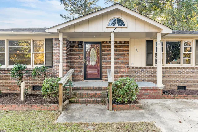$194,900 | 1136 Lakeshore Drive, Orangeburg, SC 29115