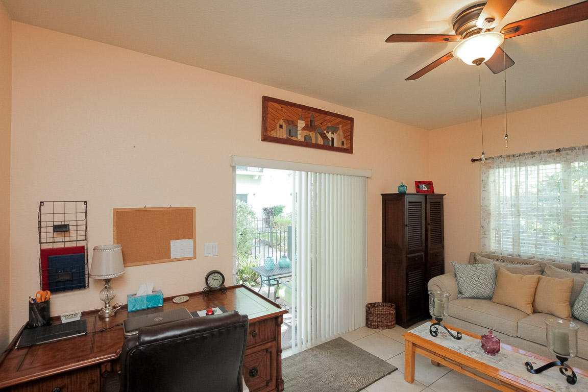 28 Northwest Hawthorne Place Boca Raton, FL 33432 - Photo 12 of 35 Other side of 1st floor bedroom