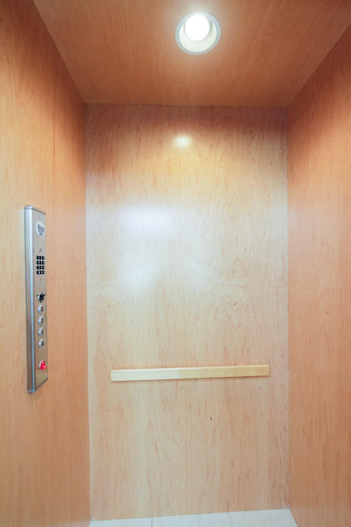 28 Northwest Hawthorne Place Boca Raton, FL 33432 - Photo 31 of 35 Personal elevator