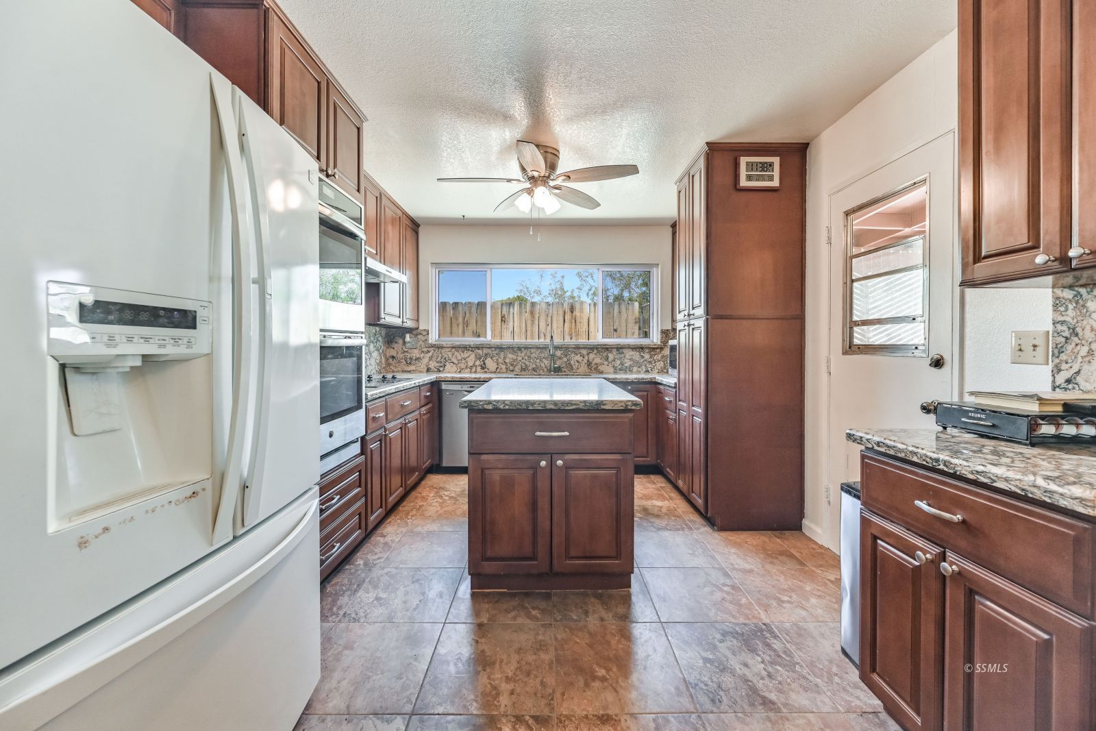 1224 West Iowa Avenue Ridgecrest, CA 93555 - Photo 8 of 22