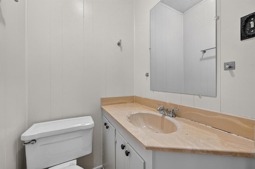 620 West Main Street Crowley, TX 76036 - Photo 19 of 33
