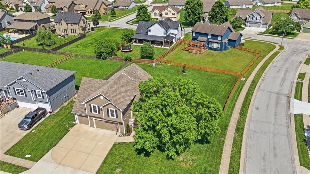 507 River Birch Road Raymore, MO 64083 - Photo 8 of 65