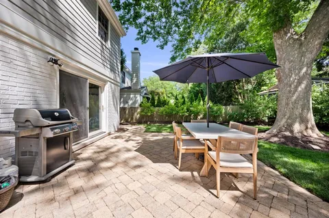 $1,399,000 | 2223 Crestview Lane, Wilmette, IL 60091