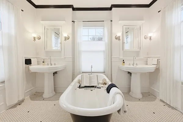 $1,250,000 | 69 Rumford Avenue, Mansfield, MA 02048