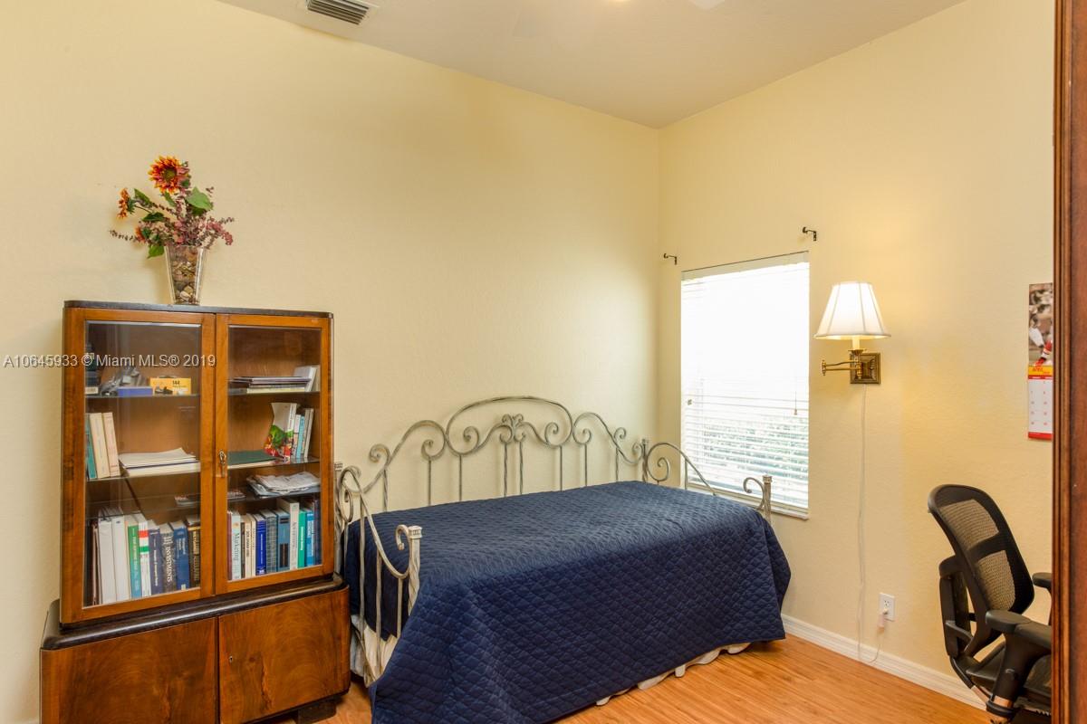 4292 Diamond Drive Weston, FL 33331 - Photo 19 of 27