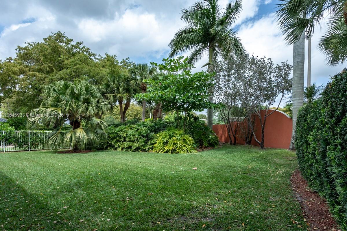 4292 Diamond Drive Weston, FL 33331 - Photo 22 of 27