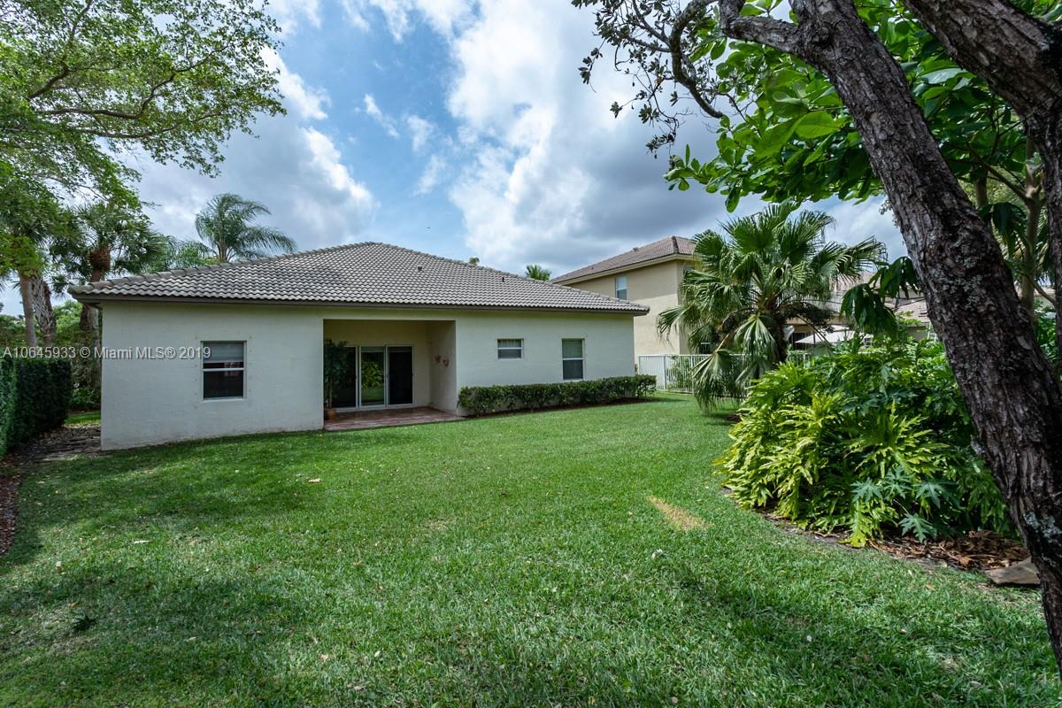 4292 Diamond Drive Weston, FL 33331 - Photo 23 of 27