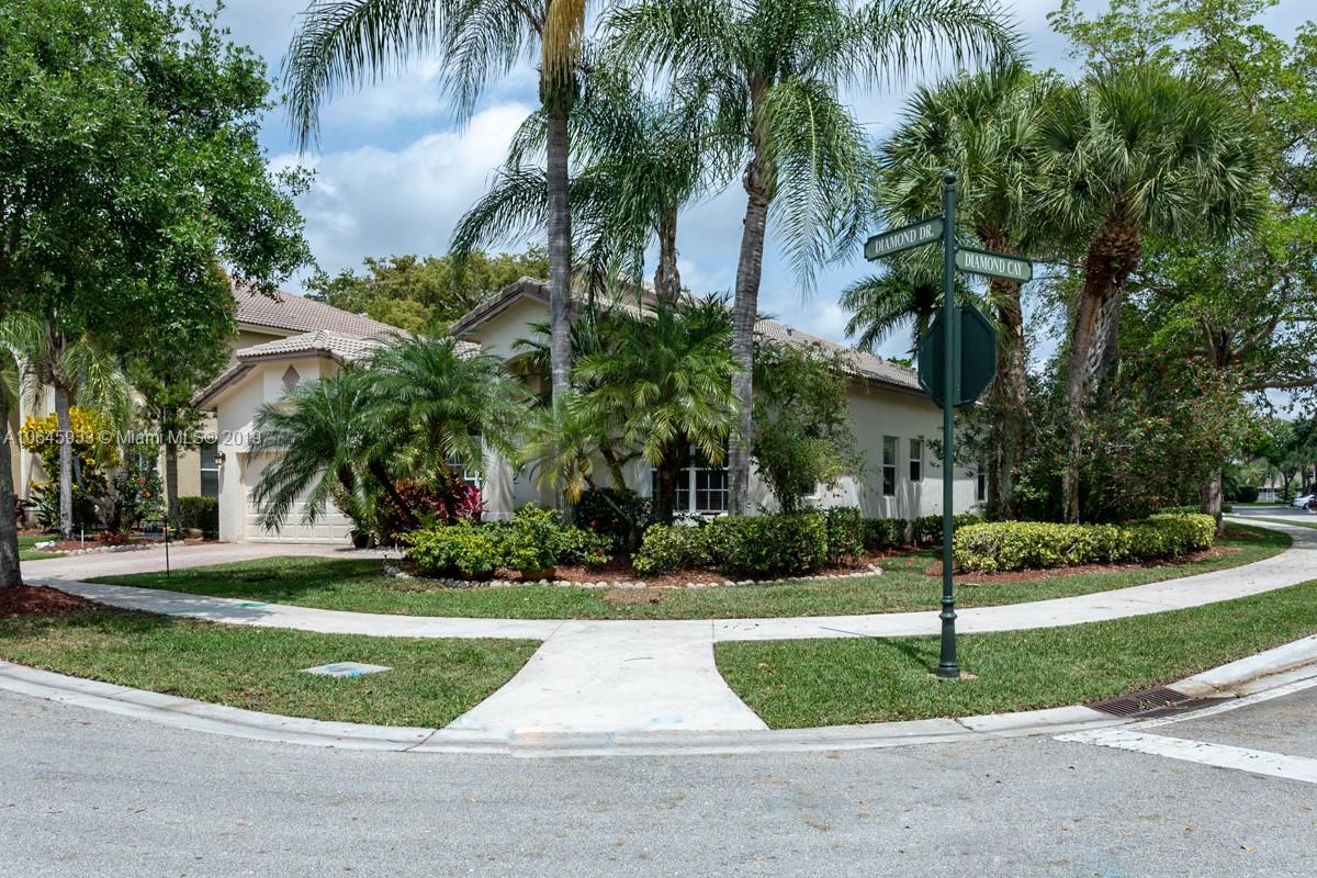 4292 Diamond Drive Weston, FL 33331 - Photo 4 of 27