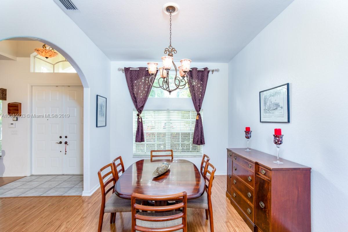 4292 Diamond Drive Weston, FL 33331 - Photo 9 of 27