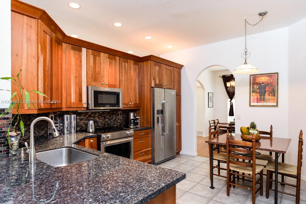 4292 Diamond Drive Weston, FL 33331 - Photo 10 of 27