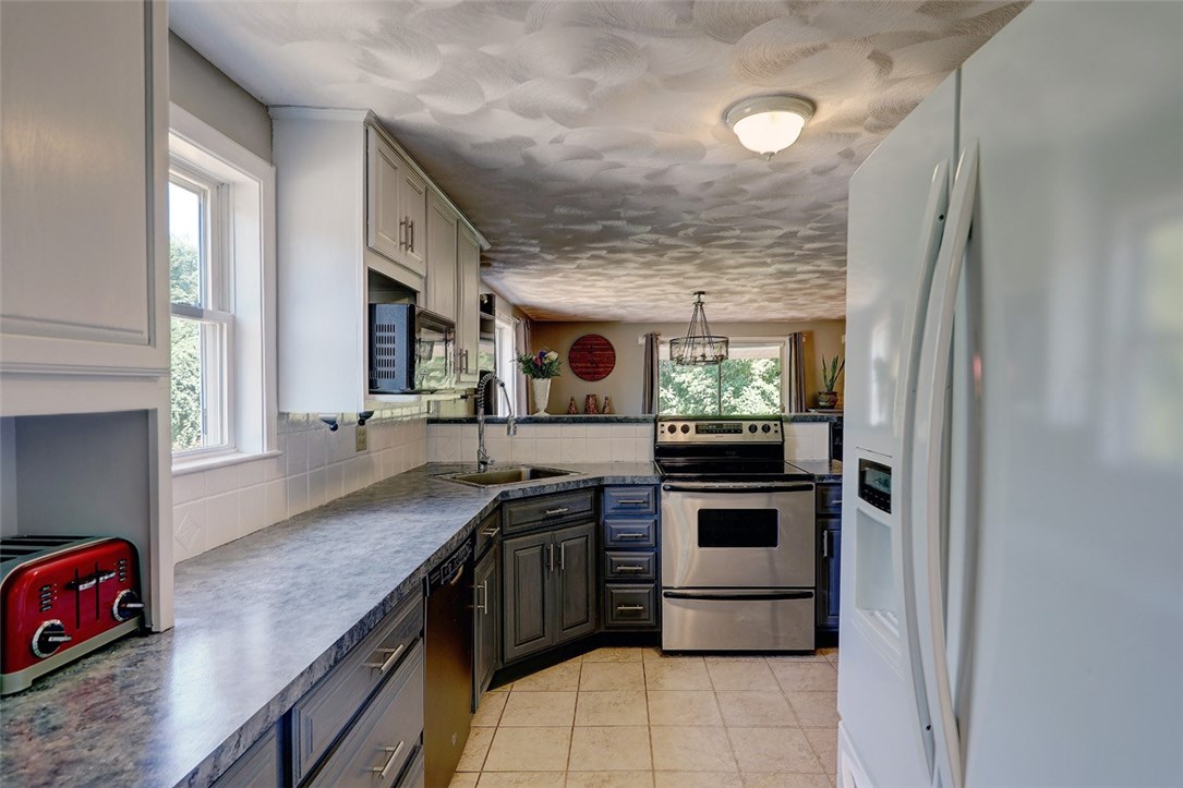 1139 Snake Hill Road Glocester, RI 02814 - Photo 19 of 50