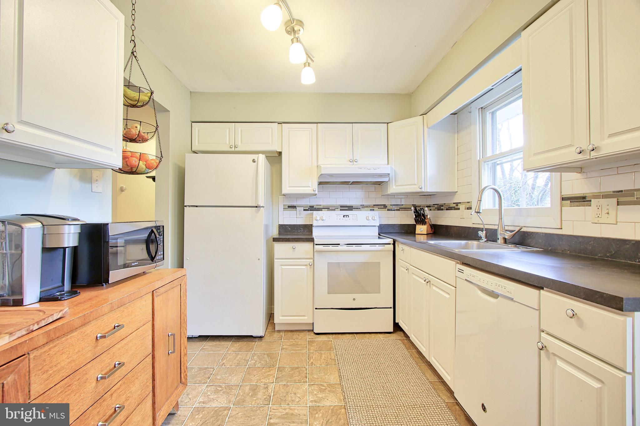3698 Altondale Road Reisterstown, MD 21136 - Photo 12 of 32