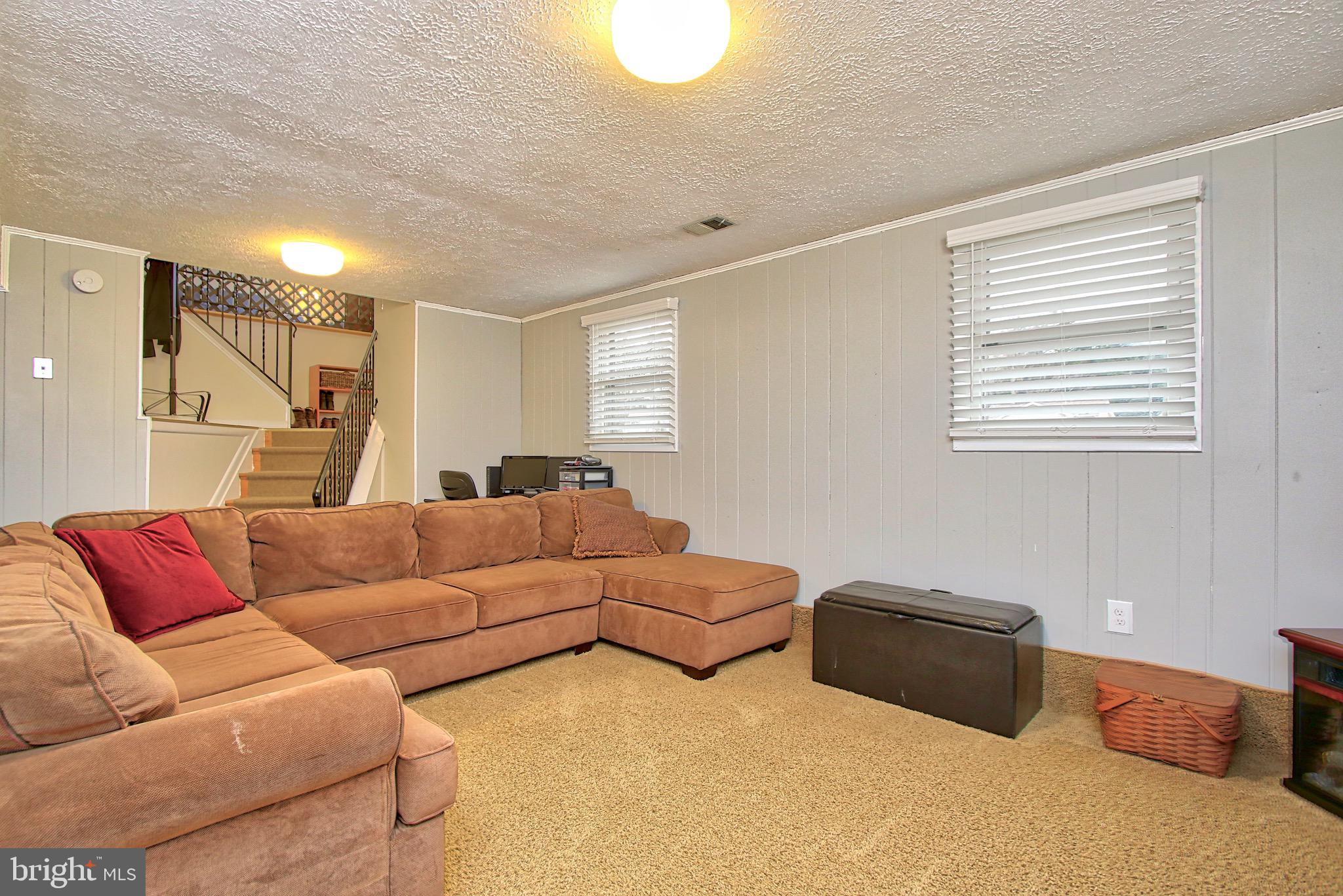 3698 Altondale Road Reisterstown, MD 21136 - Photo 4 of 32
