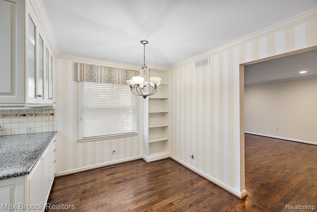 4530 Ranch Lane Bloomfield Hills, MI 48302 - Photo 9 of 42
