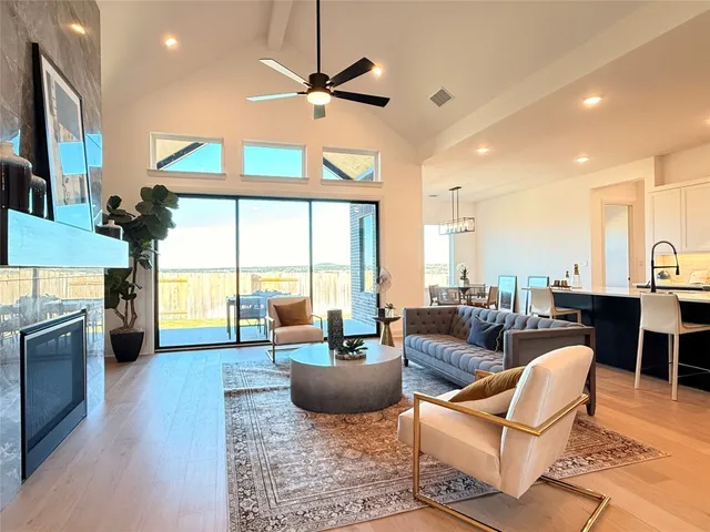 $819,900 | 201 Shadow Drive, Liberty Hill, TX 78642