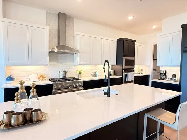 $819,900 | 201 Shadow Drive, Liberty Hill, TX 78642