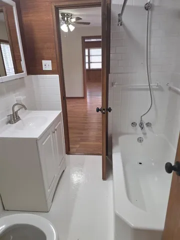 $2,499 | 710 Northeast 11th Avenue, Gainesville, FL 32601