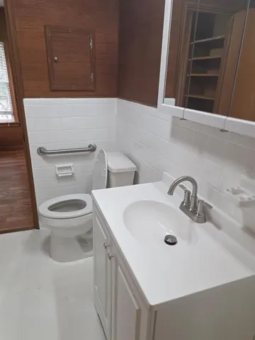 $2,499 | 710 Northeast 11th Avenue, Gainesville, FL 32601