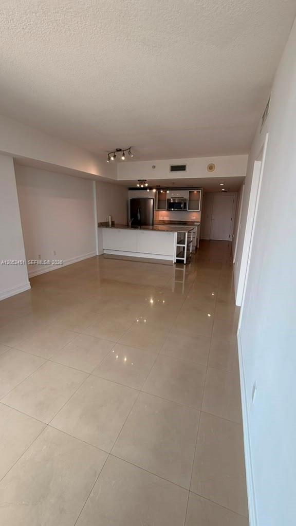 185 Southwest 7th Street, Unit 2505 Miami, FL 33130 - Photo 4 of 11