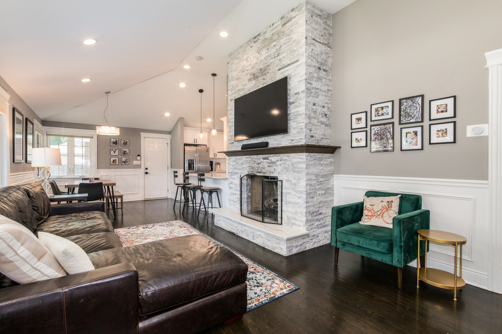 2719 Virginia Street Park Ridge, IL 60068 - Photo 3 of 29 Gallery Image 3