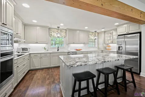 $1,150,000 | 16366 South Fulwar Skipwith Road, Baton Rouge, LA 70810
