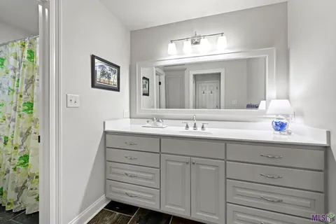 $1,150,000 | 16366 South Fulwar Skipwith Road, Baton Rouge, LA 70810