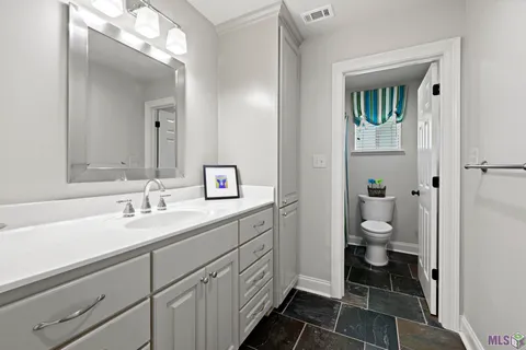 $1,150,000 | 16366 South Fulwar Skipwith Road, Baton Rouge, LA 70810