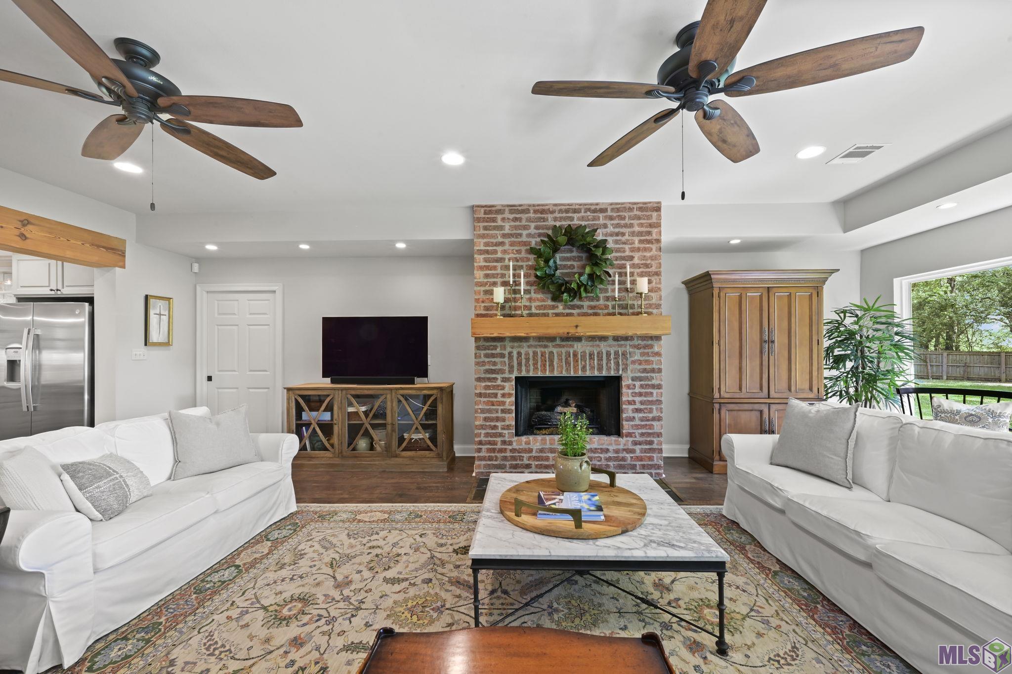 16366 South Fulwar Skipwith Road Baton Rouge, LA 70810 - Photo 4 of 37