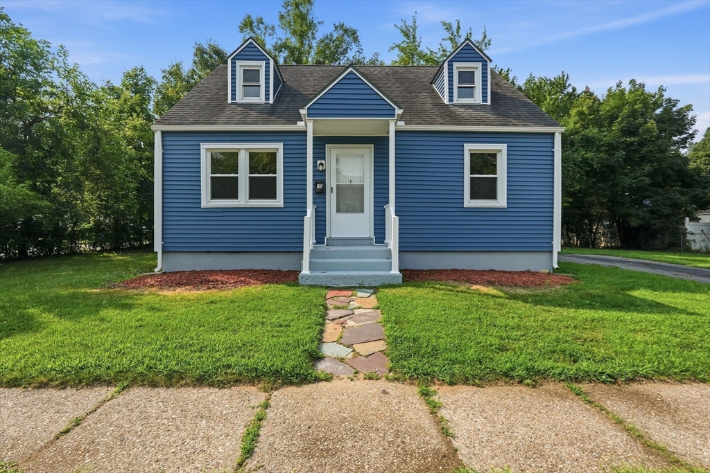 15 Pear Street Springfield, MA 01109 - Photo 5 of 27 Gallery Image 5