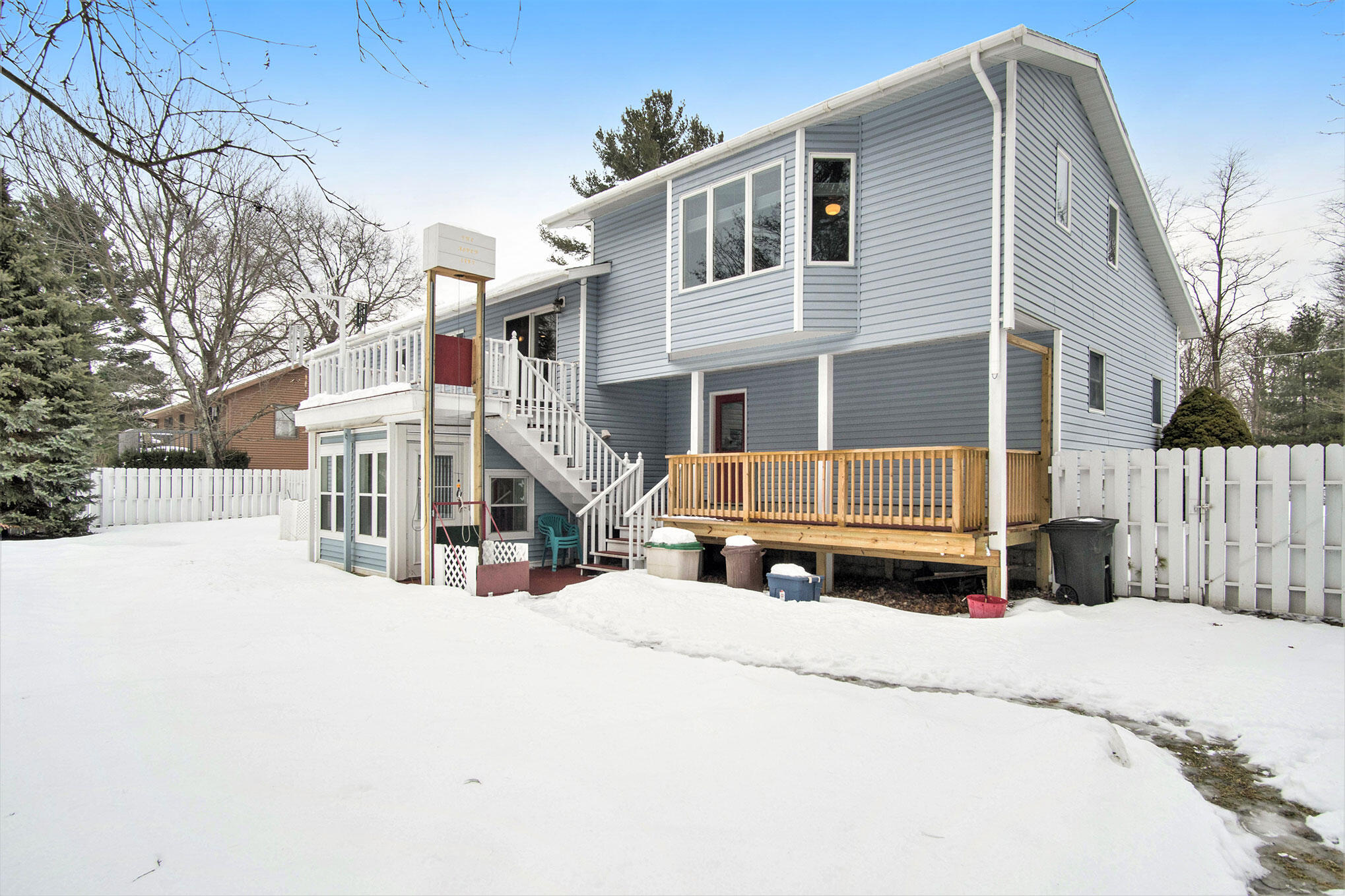2084 Benston Road Whitehall, MI 49461 - Photo 3 of 38 DSC00842
