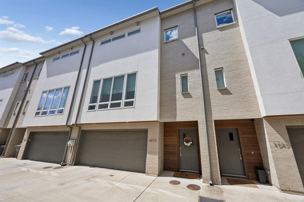 4935 Flitwick Court Dallas, TX 75204 - Photo 2 of 26 Gallery Image 2