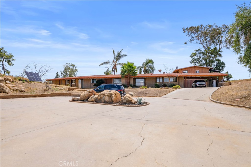6308 Hawarden Drive Riverside, CA 92506 - Photo 36 of 37 a view of outdoor space with seating