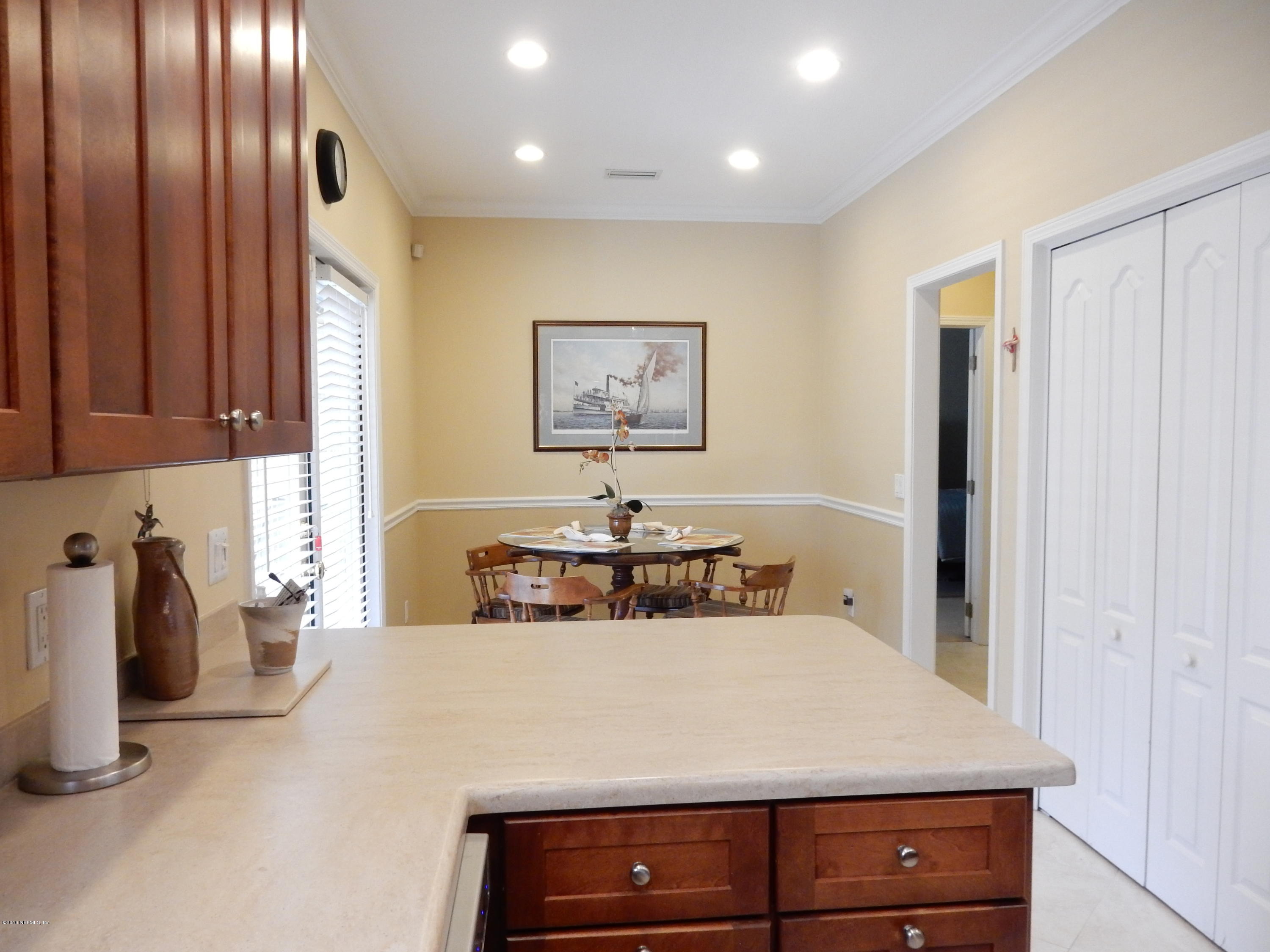 10754 Scott Mill Road, Unit 17 Jacksonville, FL 32223 - Photo 15 of 40 KITCHEN AND NOOK