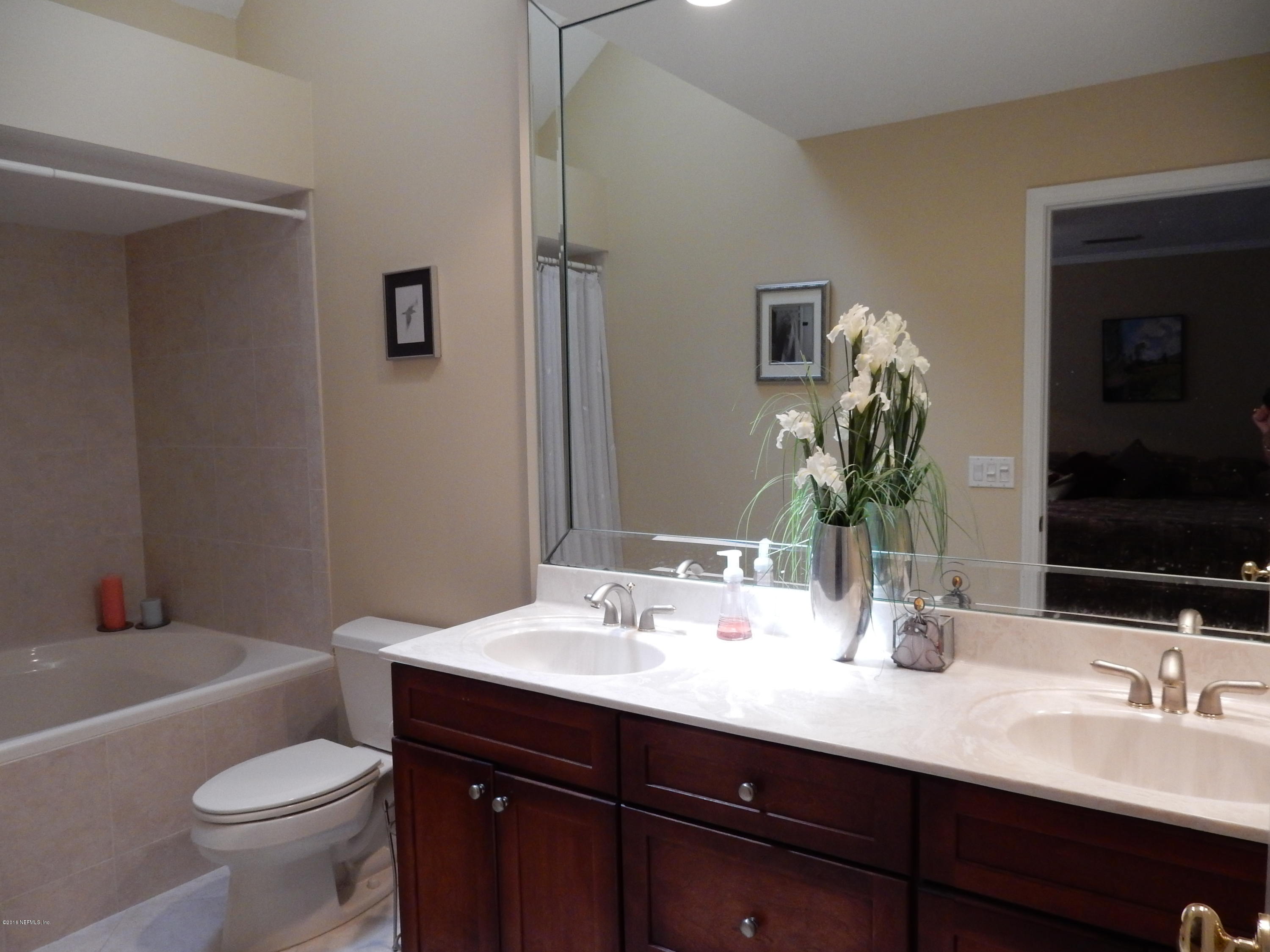 10754 Scott Mill Road, Unit 17 Jacksonville, FL 32223 - Photo 30 of 40 BATHROOM