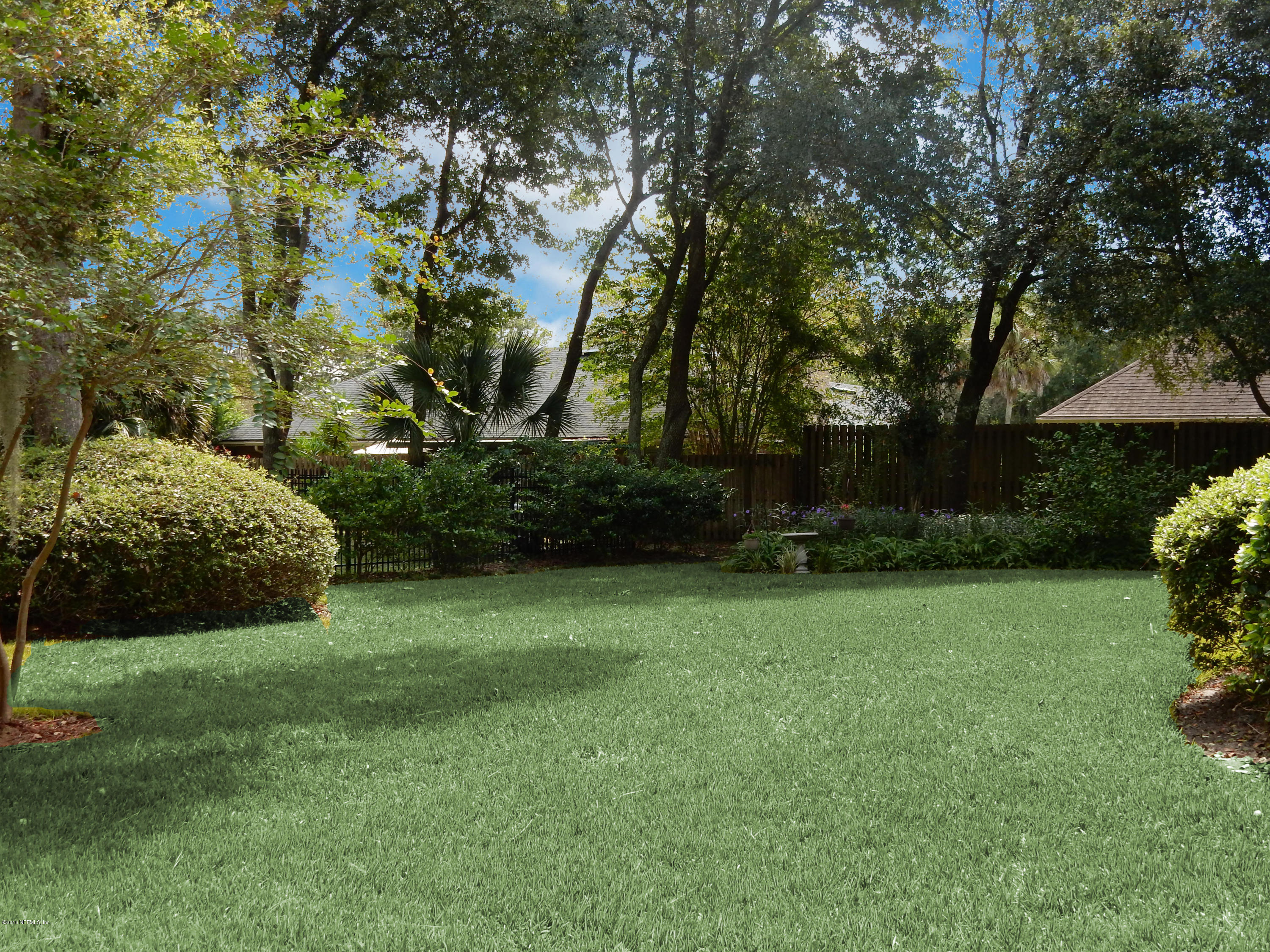 10754 Scott Mill Road, Unit 17 Jacksonville, FL 32223 - Photo 39 of 40 BACK YARD